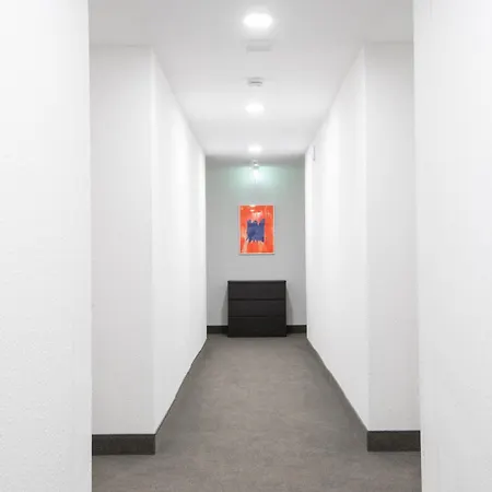 Zwoelf87 Hotel 3*