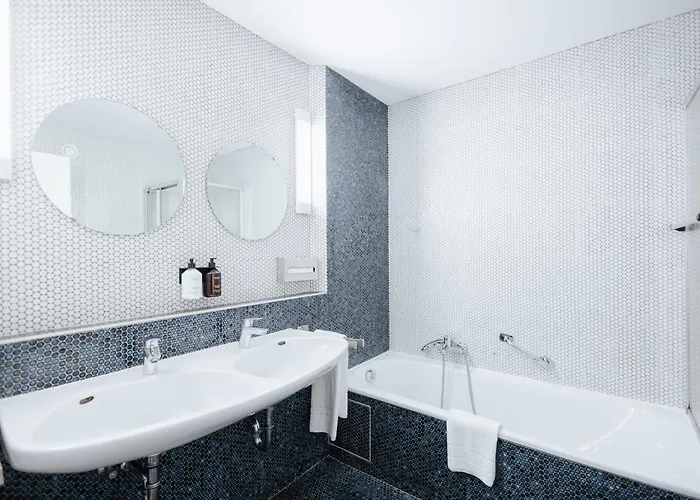 Zwoelf87 Ravensbourg